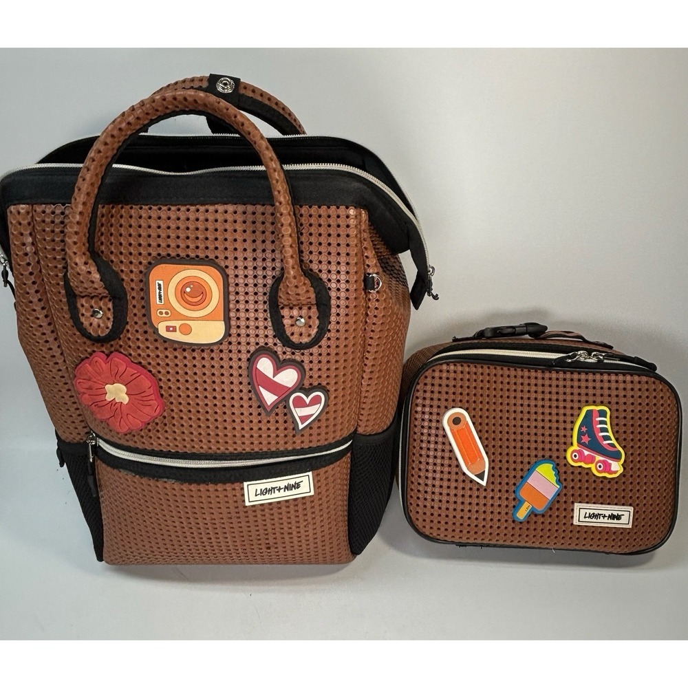 Light Plus/Eight+Nine Backpack Tweeny/Master Bag Charms Brown And Lunchbox